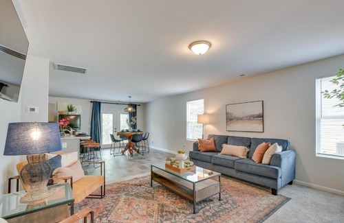 Vass House | Cozy Oasis Vacation Home in Vass with Gas Grill!