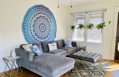 Alamitos Beach House | Cozy Ocean-themed Bungalow near the beach
