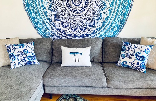 Alamitos Beach House | Cozy Ocean-themed Bungalow near the beach