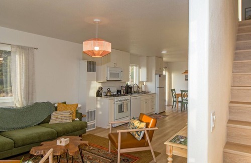 Shelter Cove House | Cozy Oceanview Hideaway 1&2 on Golf Course/Airport