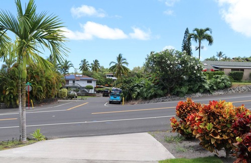 Kona Palisades House | Cozy Ohana with Cal King Bed and Full Kitchen
