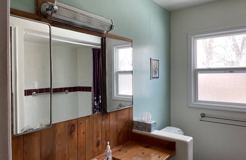 Logan House | Cozy Older Home Close to Campus, Downtown and Outdoor fun. Kid and Pet Friendly!