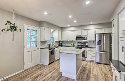 West Omaha House | Cozy Omaha Home: Walk to Dining, Pets Welcome