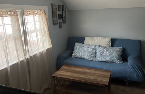 Mount Pleasant House | Cozy one bed room upper unit