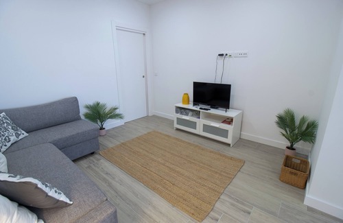 Zambujal de Baixo Apartment | Cozy one-bedroom apartment in the center of Sesimbra. For 4 people