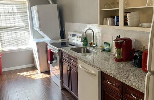 Houston House | Cozy one bedroom apartment