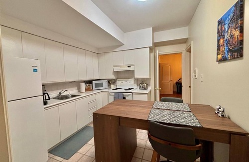 Thornhill Apartment | Cozy One Bedroom Basement Apt with Free Parking