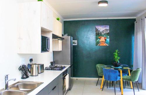 Greater Johannesburg Metropolitan Area Apartment | Cozy One-Bedroom in Trendy Midrand