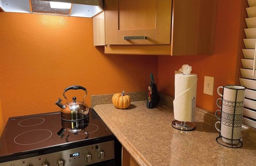 Florida Central Atlantic Coast Villa | Cozy One Bedroom Lakefront Villa Close to the Attractions