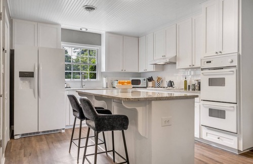 Tallahassee House | Cozy - Organic Modern - Bungalow