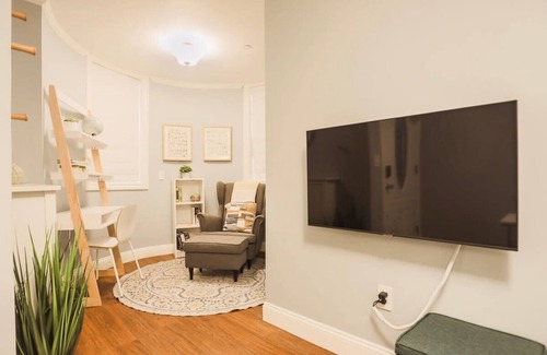 Pacific Heights Apartment | Cozy Pac Hts studio 2 min walk to Lafayette Park