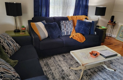 Jefferson City Apartment | Cozy Pad for 2