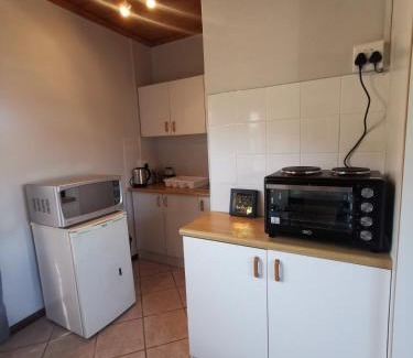 Monte Vista Apartment | Cozy, peaceful garden cottage
