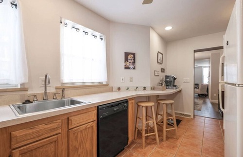 South Side Flats House | Cozy, Pet-Friendly Home in Pittsburgh South Side
