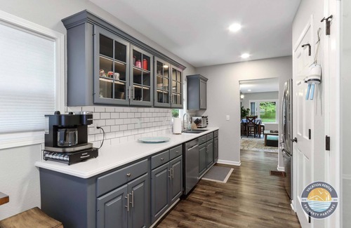 Lake Geneva House | Cozy Pet-Friendly Retreat in Lake Geneva