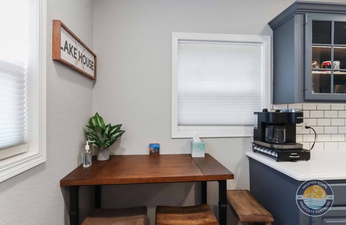 Lake Geneva House | Cozy Pet-Friendly Retreat in Lake Geneva