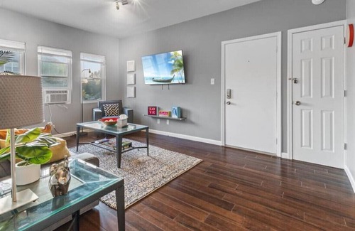 Meridian-Kessler Apartment | Cozy Pet-Friendly Close to Convention & Hospitals