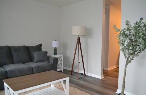 Bayview House | Cozy Place by the Beach