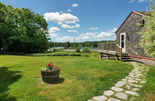 Salsbury Cove House | Cozy Pond Side Cottage in Bar Harbor! [The "Nook"]