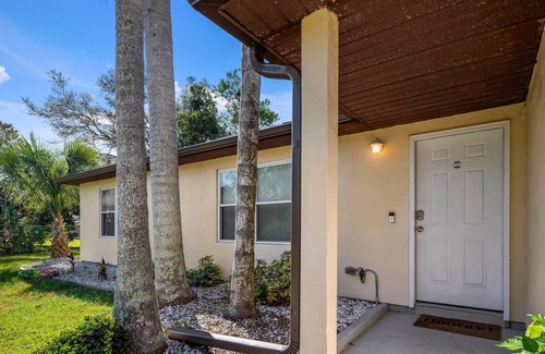 Deltona Lakes House | Cozy Pool Home with Private Back Yard