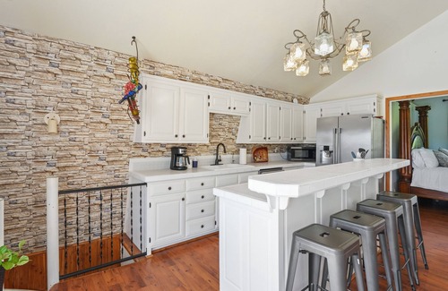 Rogers Cabin | Cozy Posy Cabin - Mountain Top Cabin on 18 acres!