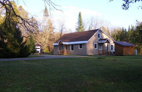 Stratford Cabin | Cozy Private Adirondack Camp Retreat on 250 Acres