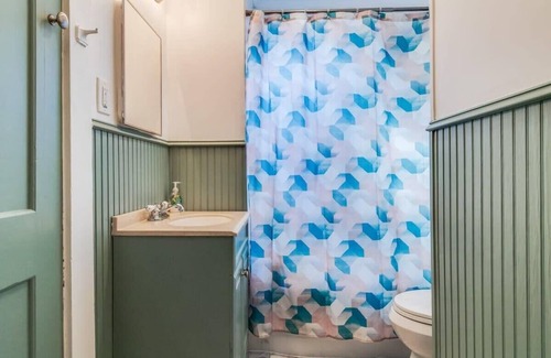 Freetown - Port Rico Apartment | Cozy Private Bedroom in Central Lafayette Shared Home
