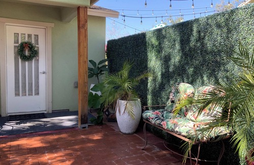 Jefferson Park Apartment | Cozy Private Casita