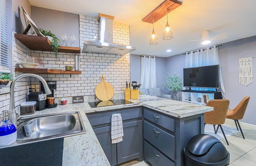 Mission House | Cozy Private Guesthouse with heated pool; Casita El Relajó
