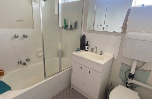 Thornbury Apartment | Cozy private Room in Thornbury