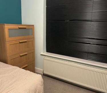 Heathfield House | Cozy private room in South London