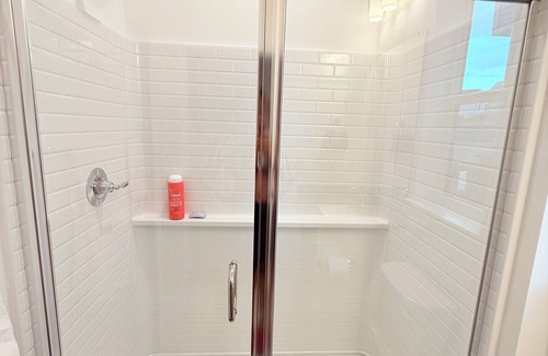 Bonney Lake House | Cozy Private Room Near Seattle & Mt. Rainier – Quiet & Comfy Stay + Car Rental