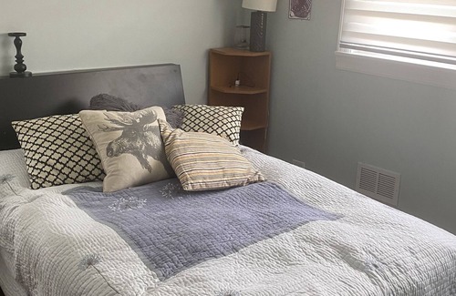 Lake Zurich House | Cozy private room with queen bed in Lake Zurich.