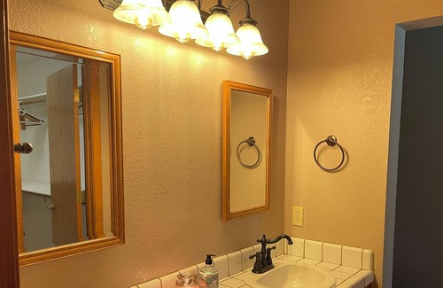 Pollock Pines Apartment | Cozy Private Studio with Separate Entrance, Ensuite Bathroom, and Kitchenette