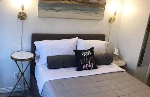 Lower Greenville House | Cozy Private Studio - near SMU w Private Parking