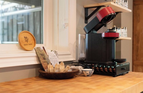 Salem Apartment | Cozy Private Suite with Year-Round Hot Tub