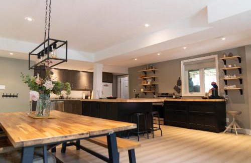 Elora Apartment | Cozy Private Suite with Year-Round Hot Tub