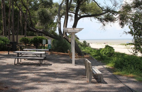 Palmetto Dunes Condo | Cozy, Private, Gated, Hilton Head Location with Great Views. Steps to the beach