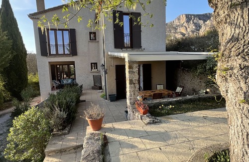 Moustiers-Sainte-Marie Villa | Cozy Provençal vacation home with pool in Moustiers-Ste-Marie