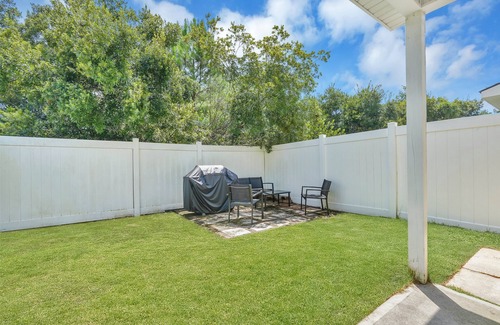 Pooler House | Cozy Professional Townhouse