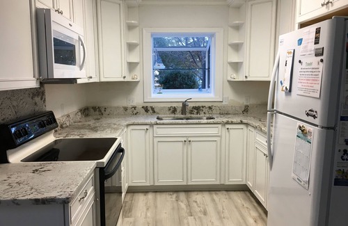 Sunset Beach House | Cozy, Quiet, 1.8 Miles From Sunset Beach! WiFi, Cable, Pets OK!
