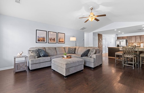 Masterson Station House | Cozy & Quiet 3/2 near Downtown Lexington 15 minutes to horse park!