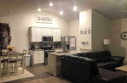 Youngsville House | Cozy quiet family home