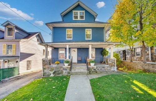 South Side Apartment | Cozy & Quiet Furnished Apartment, 3-12 Month Stays