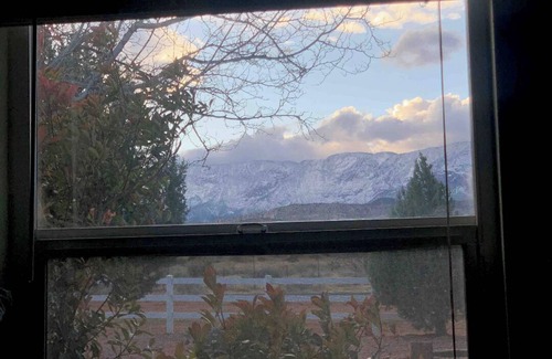 Toquerville House | Cozy & Quiet St. George & Zion Retreat