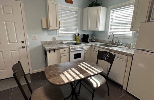 Wilmington Apartment | Cozy, quiet studio apartment, excellent for traveling professionals!