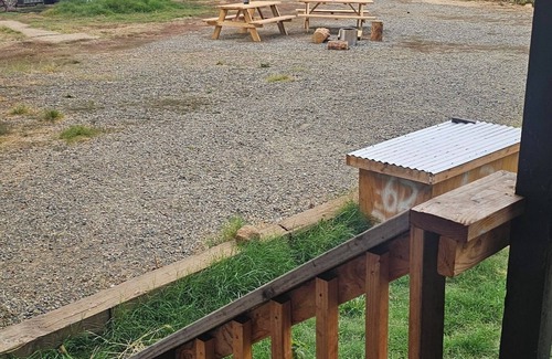 Brownsville House | Cozy Ranch Mountain Getaway Close to Lakes & Pet friendly!