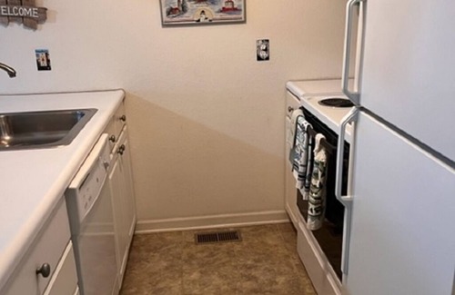 Oak Harbor Condo | Cozy ranch condo on the shores of Lake Erie!