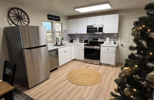 Fredonia House | Cozy Ranch House