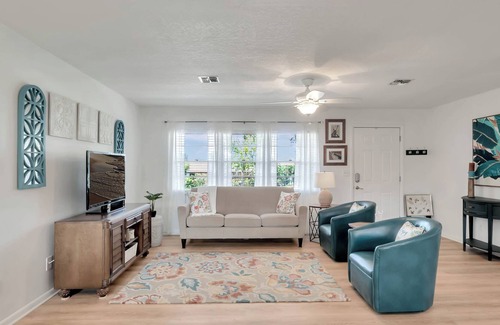 Clermont House | Cozy Ranch Steps from Downtown Clermont
